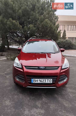 Позашляховик / Кросовер Ford Escape 2013 в 