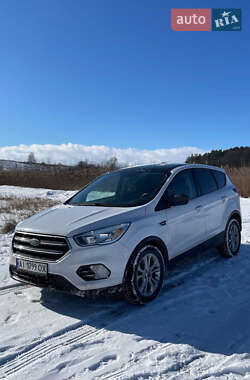 Внедорожник / Кроссовер Ford Escape 2019 в Чернигове