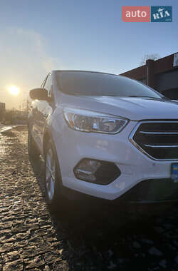 Позашляховик / Кросовер Ford Escape 2019 в Чернігові