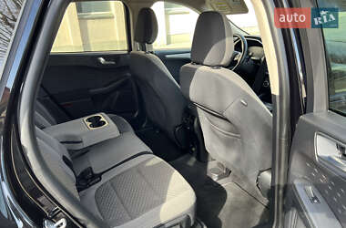 Внедорожник / Кроссовер Ford Escape 2019 в 
