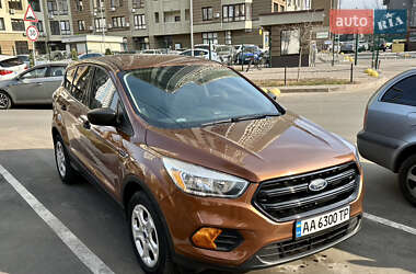 Позашляховик / Кросовер Ford Escape 2016 в Києві