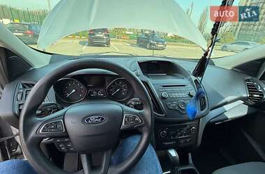 Внедорожник / Кроссовер Ford Escape 2016 в 