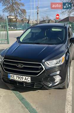 Позашляховик / Кросовер Ford Escape 2017 в Павлограді