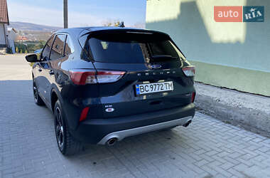 Внедорожник / Кроссовер Ford Escape 2022 в 