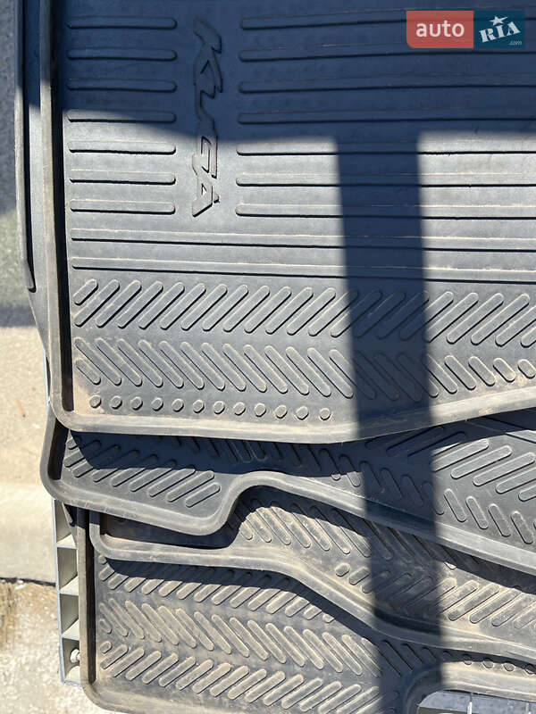 Внедорожник / Кроссовер Ford Escape 2015 в Киеве фото 12 Внедорожник / Кроссовер Ford Escape 2015 в Киеве
