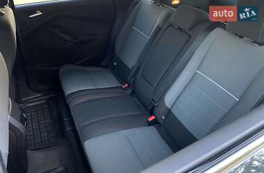Внедорожник / Кроссовер Ford Escape 2012 в 