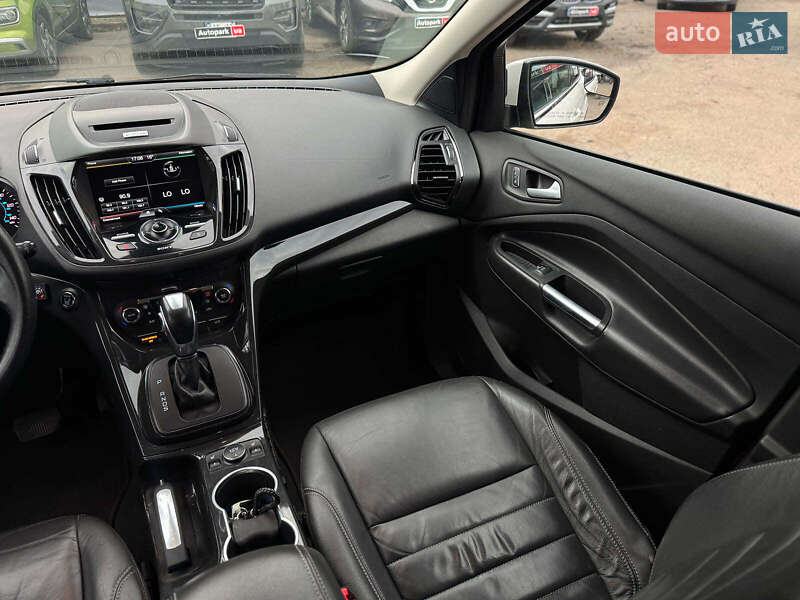 Внедорожник / Кроссовер Ford Escape 2015 в Виннице
