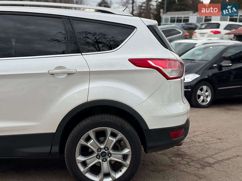 Внедорожник / Кроссовер Ford Escape 2015 в Виннице