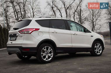 Внедорожник / Кроссовер Ford Escape 2015 в 