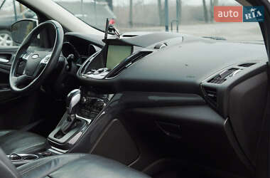 Внедорожник / Кроссовер Ford Escape 2015 в 