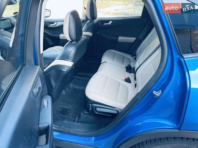 Позашляховик / Кросовер Ford Escape 2020 в Києві