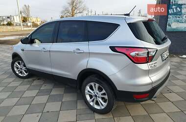 Позашляховик / Кросовер Ford Escape 2017 в 