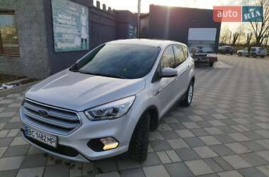 Позашляховик / Кросовер Ford Escape 2017 в 