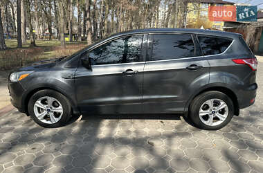 Внедорожник / Кроссовер Ford Escape 2016 в 