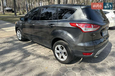 Внедорожник / Кроссовер Ford Escape 2016 в 