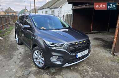 Внедорожник / Кроссовер Ford Escape 2018 в 