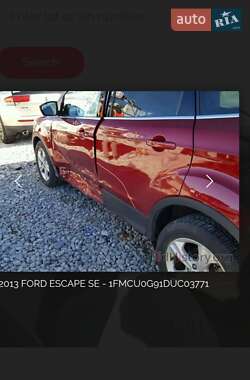 Позашляховик / Кросовер Ford Escape 2013 в 