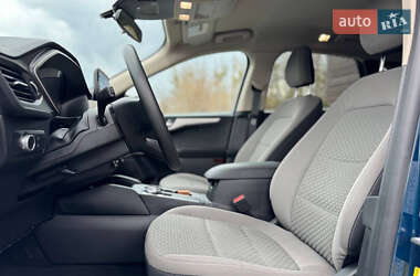 Позашляховик / Кросовер Ford Escape 2020 в 