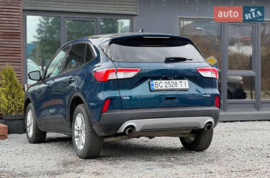 Позашляховик / Кросовер Ford Escape 2020 в 