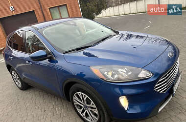 Позашляховик / Кросовер Ford Escape 2022 в 