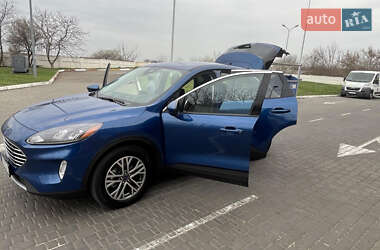 Позашляховик / Кросовер Ford Escape 2022 в 