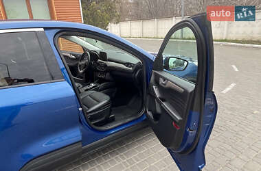 Позашляховик / Кросовер Ford Escape 2022 в 