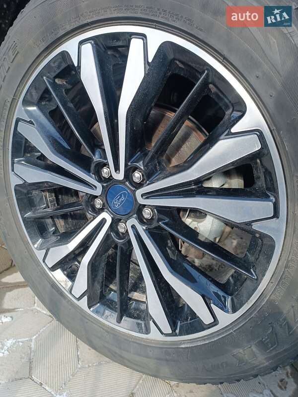 Внедорожник / Кроссовер Ford Escape 2021 в Киеве