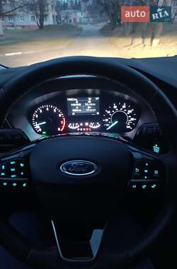 Внедорожник / Кроссовер Ford Escape 2021 в 
