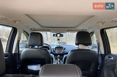 Внедорожник / Кроссовер Ford Escape 2012 в 