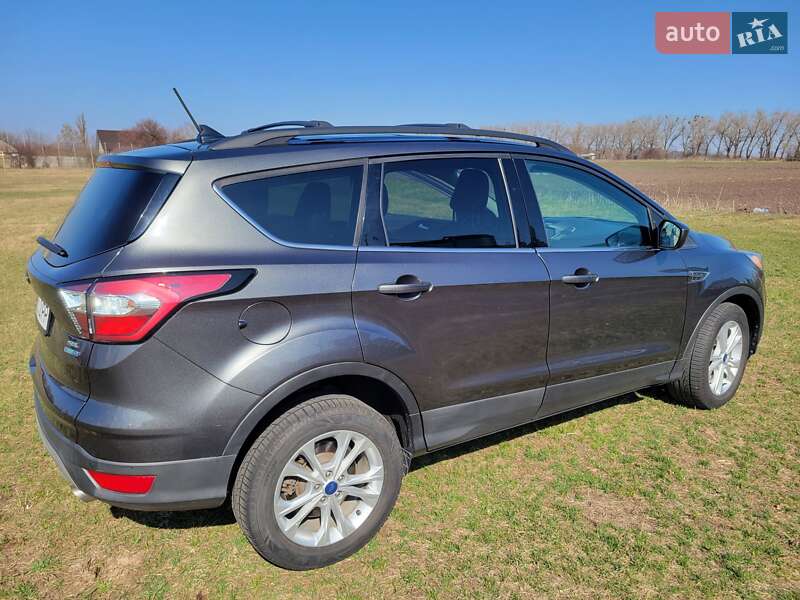 Внедорожник / Кроссовер Ford Escape 2017 в Киеве