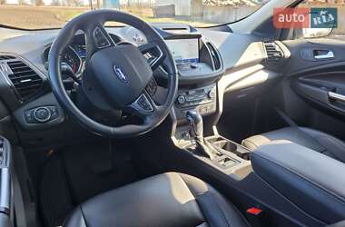 Внедорожник / Кроссовер Ford Escape 2017 в Киеве