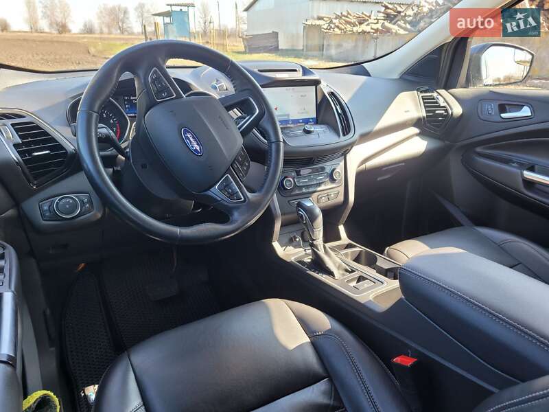 Внедорожник / Кроссовер Ford Escape 2017 в Киеве