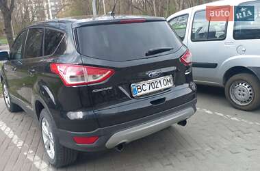Внедорожник / Кроссовер Ford Escape 2012 в 