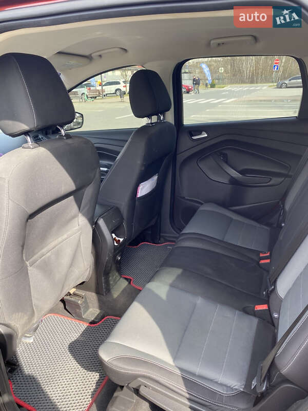 Внедорожник / Кроссовер Ford Escape 2015 в Хмельницком