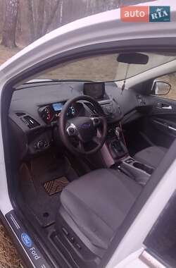 Внедорожник / Кроссовер Ford Escape 2014 в Чернигове