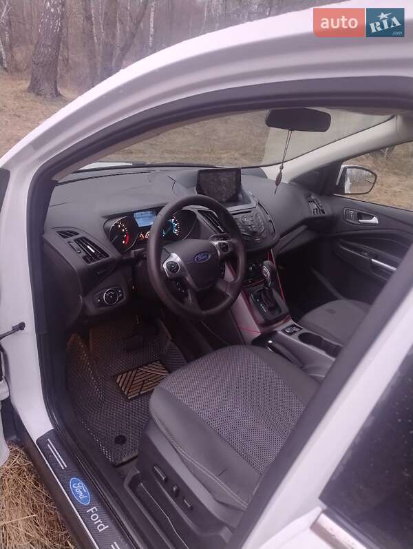 Внедорожник / Кроссовер Ford Escape 2014 в Чернигове