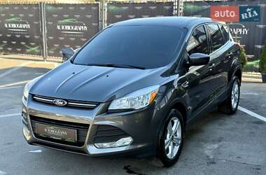 Внедорожник / Кроссовер Ford Escape 2015 в 