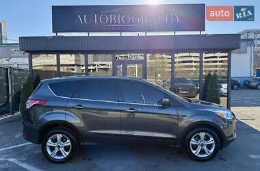 Внедорожник / Кроссовер Ford Escape 2015 в 