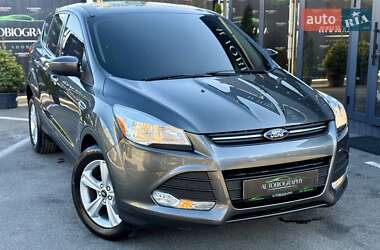 Внедорожник / Кроссовер Ford Escape 2015 в 