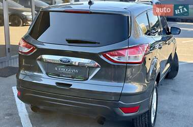Внедорожник / Кроссовер Ford Escape 2015 в 
