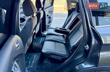 Внедорожник / Кроссовер Ford Escape 2015 в 