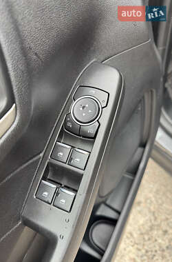 Внедорожник / Кроссовер Ford Escape 2021 в Киеве