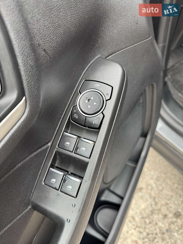 Внедорожник / Кроссовер Ford Escape 2021 в Киеве