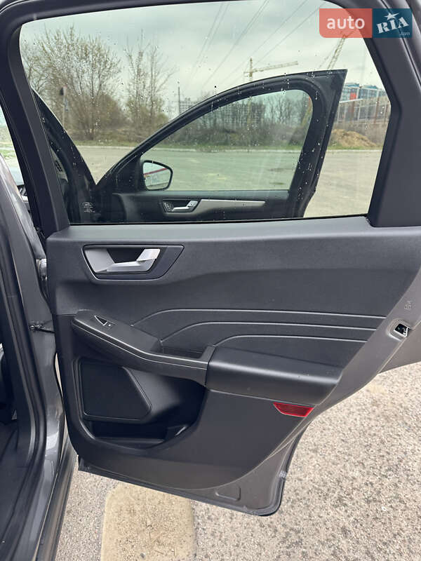 Внедорожник / Кроссовер Ford Escape 2021 в Киеве