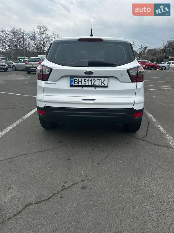 Внедорожник / Кроссовер Ford Escape 2017 в Одессе