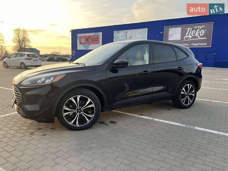 Внедорожник / Кроссовер Ford Escape 2021 в Тернополе