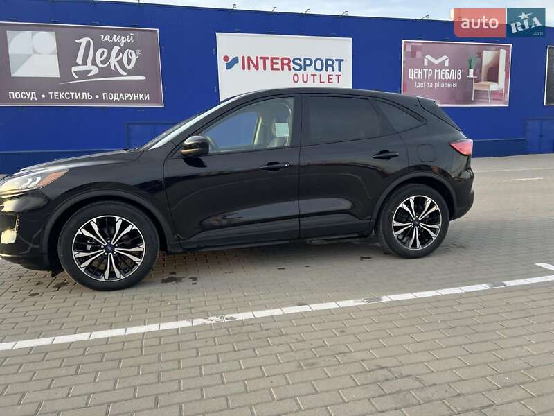 Внедорожник / Кроссовер Ford Escape 2021 в Тернополе