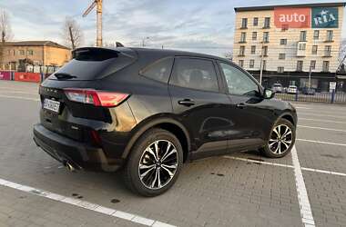 Внедорожник / Кроссовер Ford Escape 2021 в 
