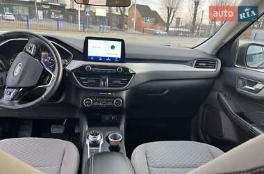 Внедорожник / Кроссовер Ford Escape 2021 в 
