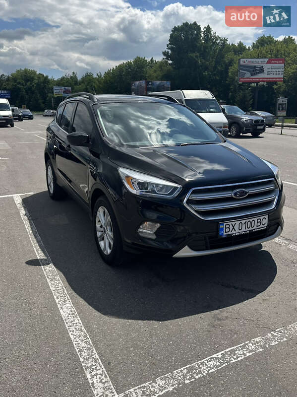 Позашляховик / Кросовер Ford Escape 2017 в Хмельницькому